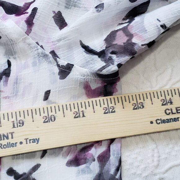 Two by Vince Camuto Top Size Large Geometric Button Front  #3217 Sheer Blouse - Picture 9 of 10